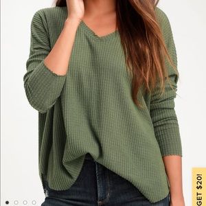 LuLus top never worn